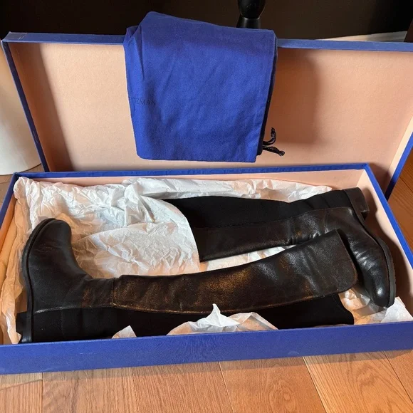 50/50 Stuart Weitzman display picture 1
